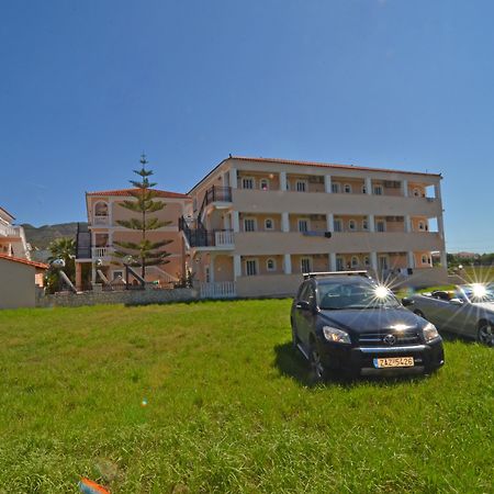 Athina Apartments 자킨토스 타운 외부 사진